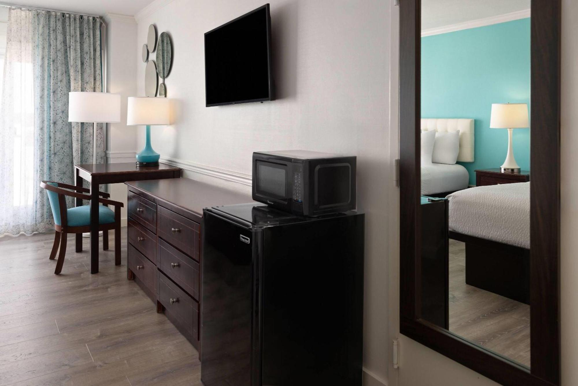Howard Johnson Plaza By Wyndham Ocean City Oceanfront Exterior foto